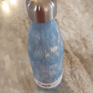 Swell 17 oz bottle